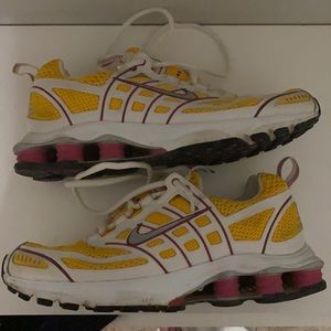 Nike Shocks